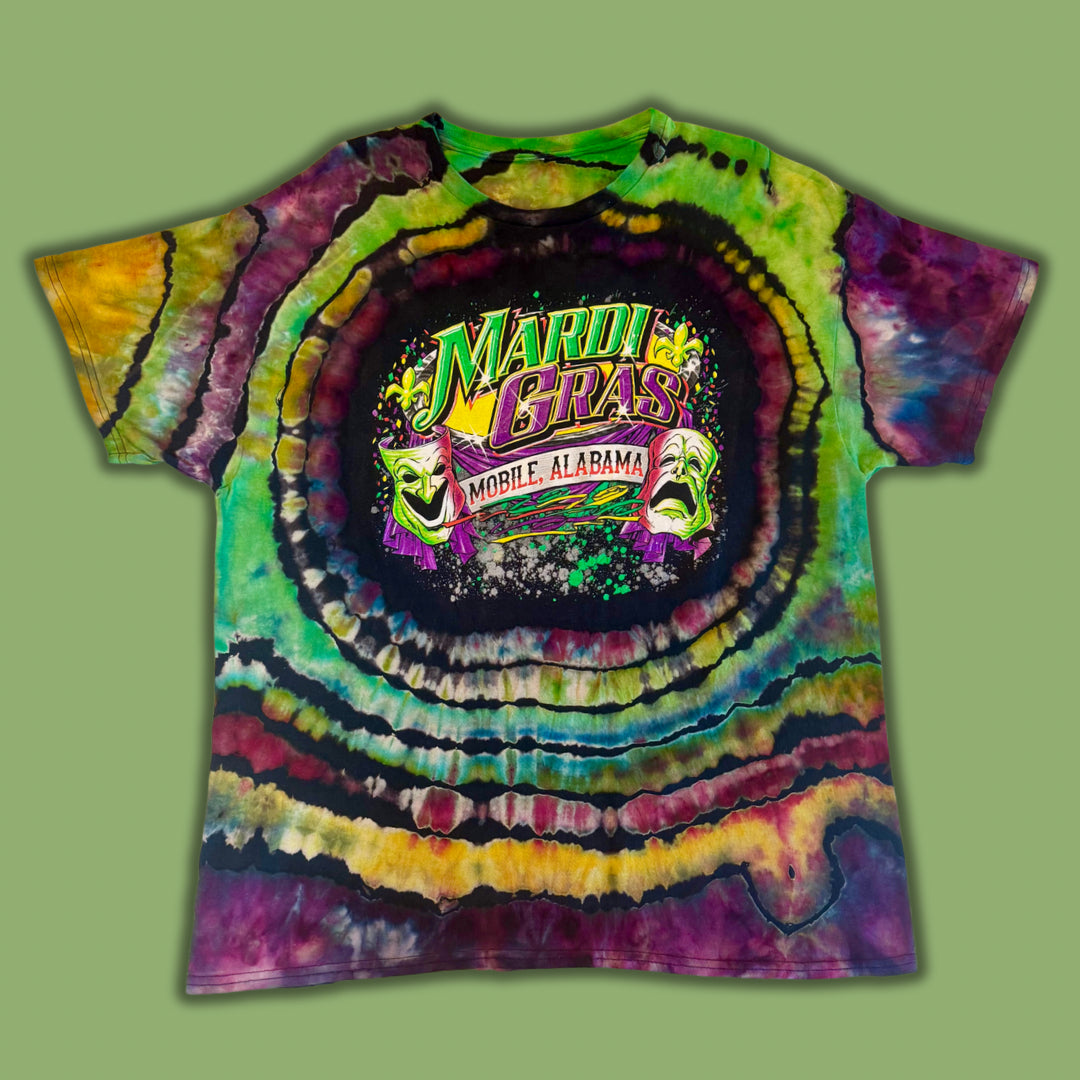 Vintage Mardi Gras Tee - Size XL
